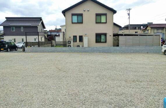 福井で砂利駐車場工事をしたいなら｜福井の駐車場工事・株式会社STUDIO・CASA （外構土木部）